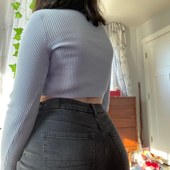 Brandy Melville light blue, cropped sweater - Picture 3 of 3